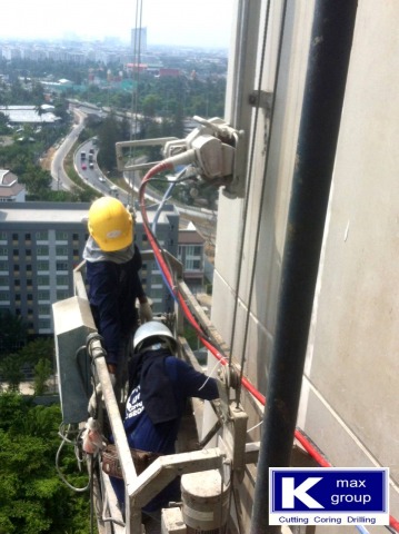 เจาะผนังคอนกรีตอาคารสูง